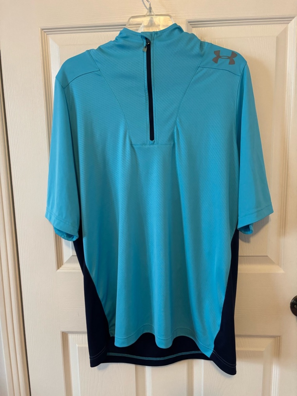Under Armour LG Aqua Teal & Navy Fitted Athletic Top